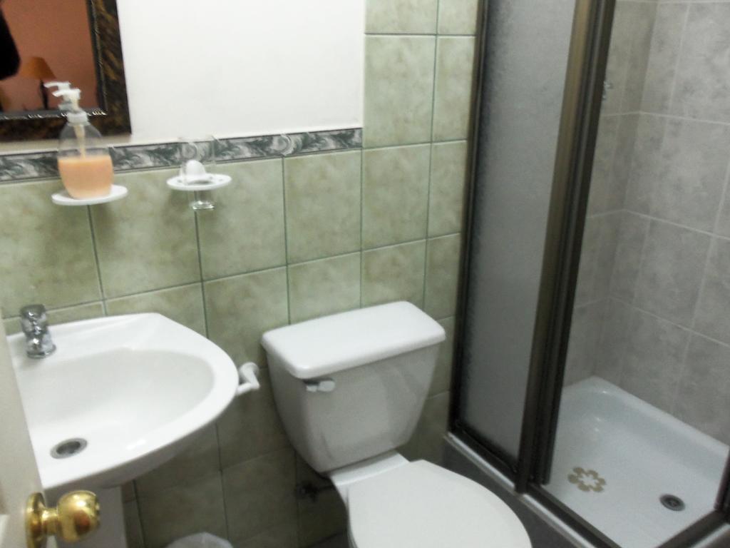 Hostal Joshiken Punta Arenas Bilik gambar